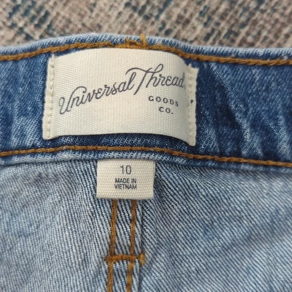 ❤️ Universal Thread highest rise shortie short denim cut off shorts - Picture 3 of 5